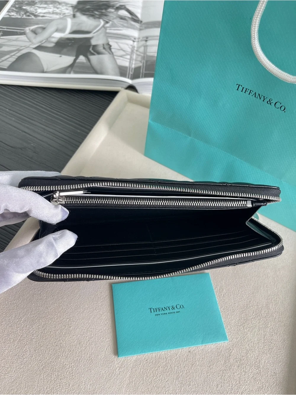 Tiffany & Co. Return to Tiffany Black Padded Lambskin Zip Around Wallet NWT $690